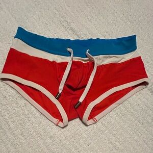 Men’s swimwear